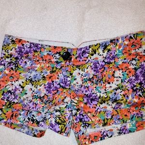 Wearhouse Shorts Womens Adult Size Large Multicolor Cuffed Stretch Short Floral